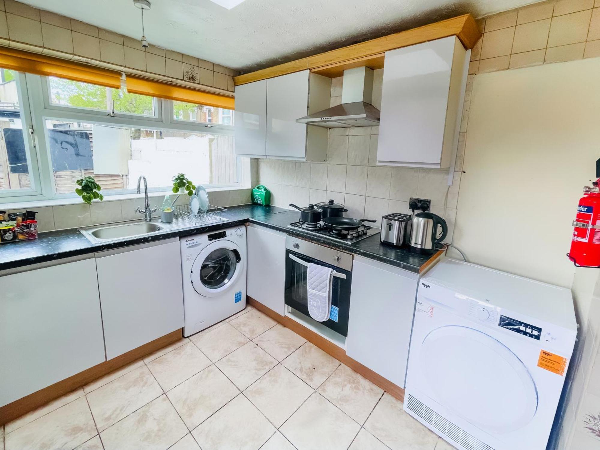 Apartment In Plaistow & Free Parking *