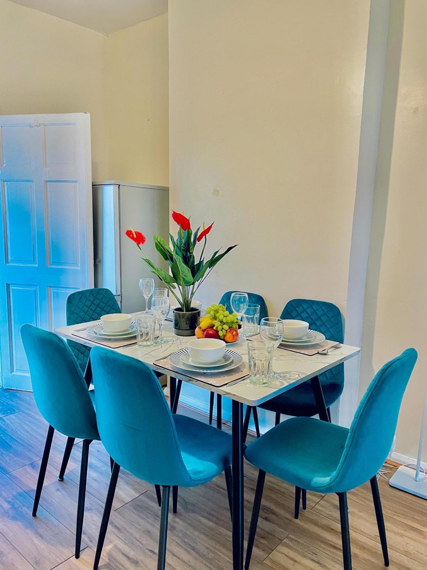 Apartment In Plaistow & Free Parking London